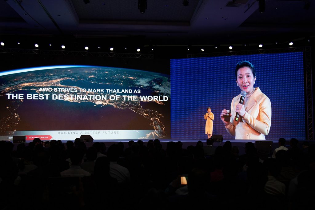 Asset World Corporation provides a vision to raise the benchmark of tourism industry through lifestyle real estate projects in the Seminar “Thailand 2020 Fight The Economic Storm” by Prachachat Turakij