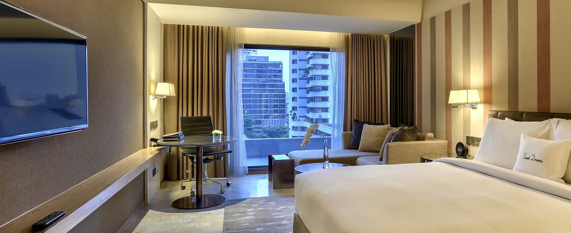 DOUBLETREE BY HILTON SUKHUMVIT BANGKOK