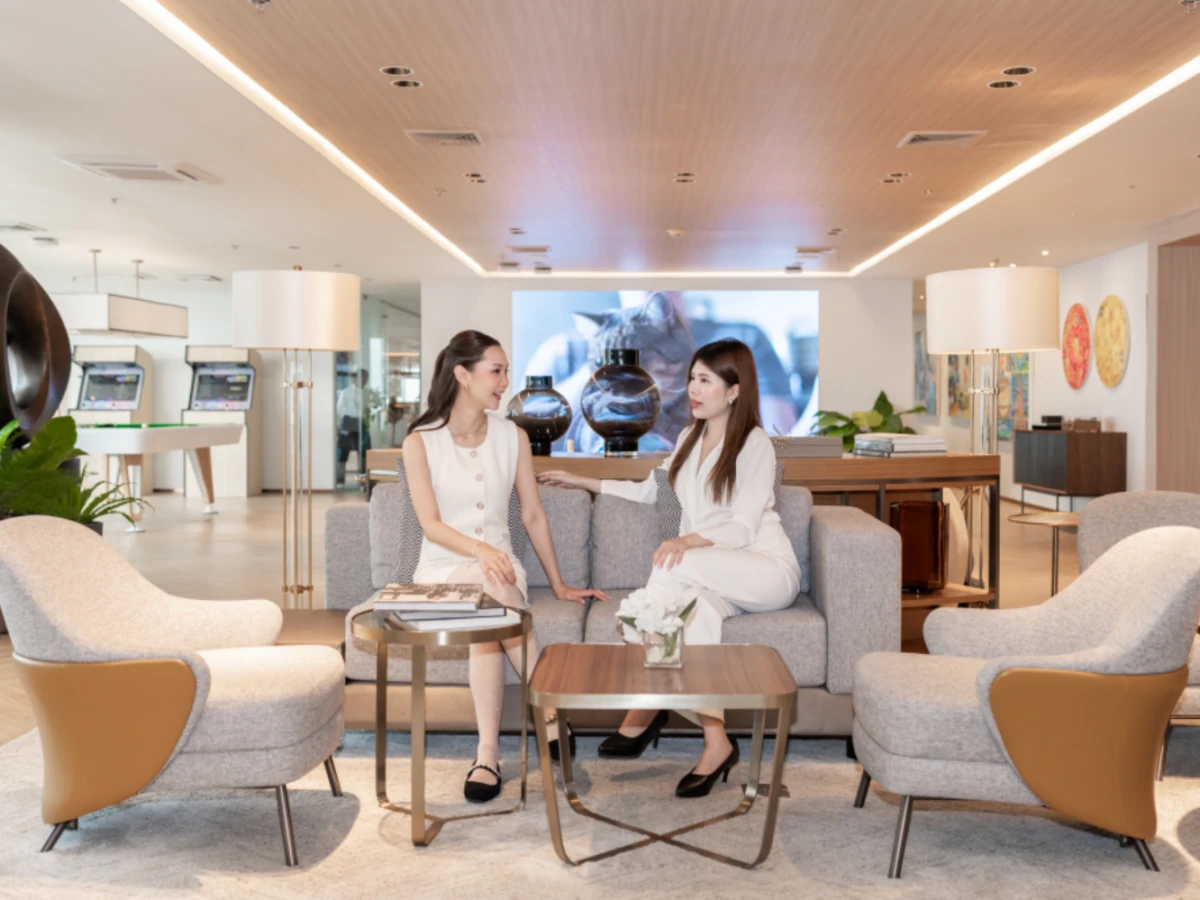 ดิ เอ็มไพร์