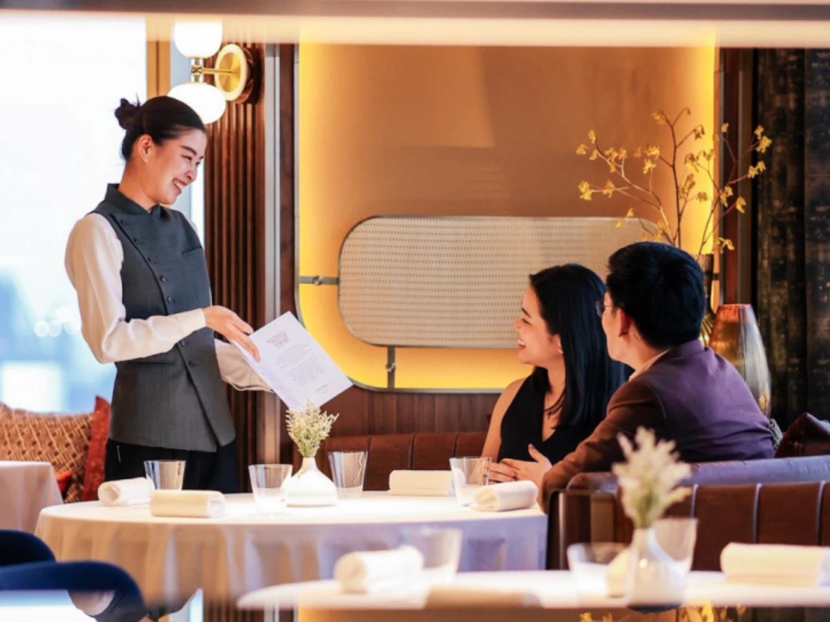 ดิ เอ็มไพร์