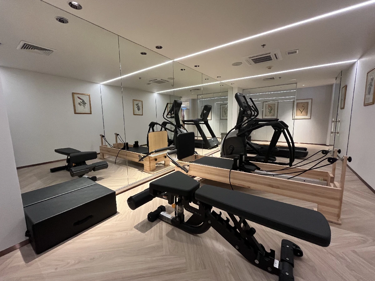 ดิ เอ็มไพร์