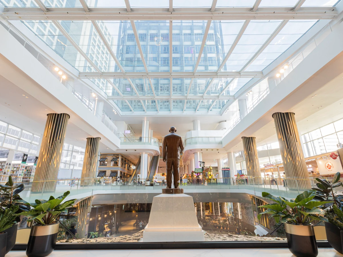 ดิ เอ็มไพร์